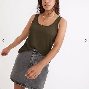 Madewell set of 2 tank tops olive green and stone